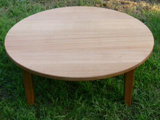 ナラの柾目板の円形こたつテーブル